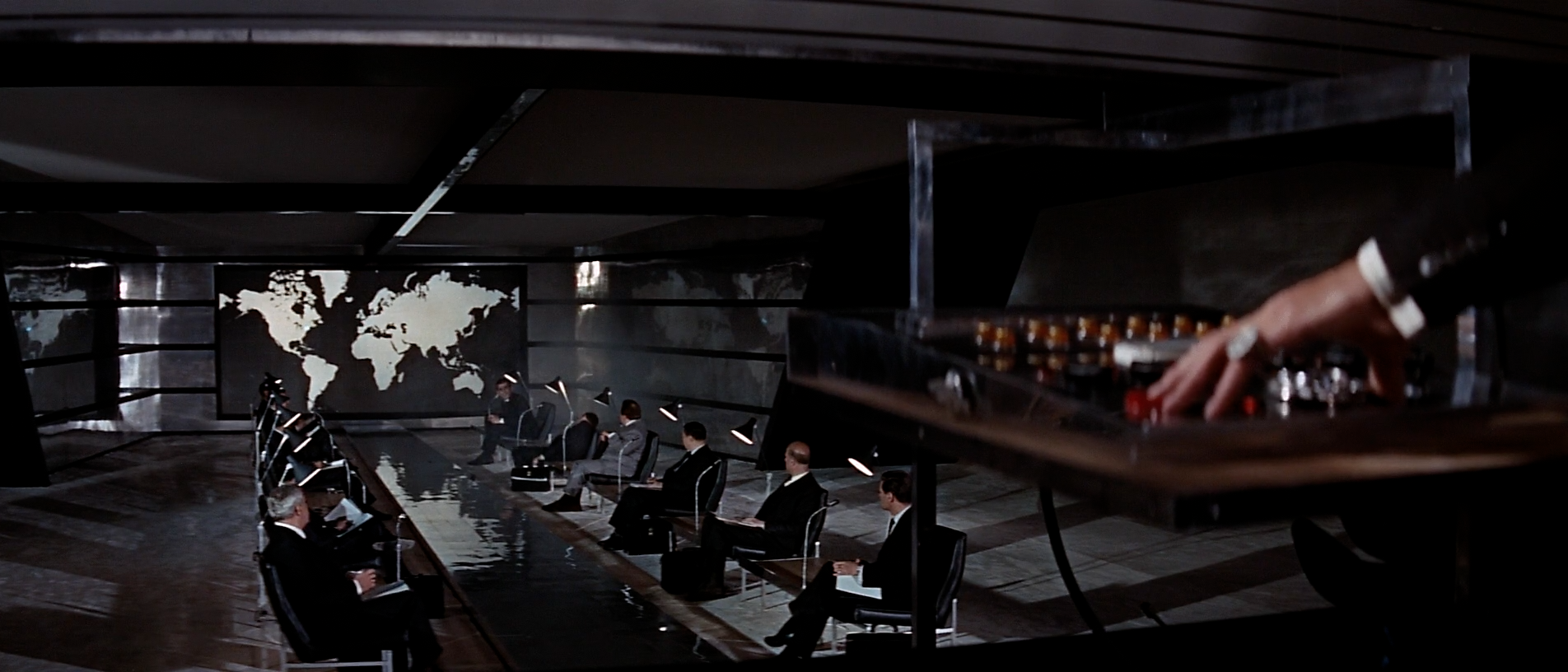 https://vignette.wikia.nocookie.net/jamesbond/images/2/29/Thunderball_-_SPECTRE_lair_9.png/revision/latest?cb=20150407050354