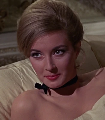 Daniela Bianchi as Tatiana Romanova dieulois
