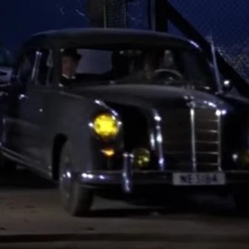 Mercedes Benz 220 Se James Bond Wiki Fandom