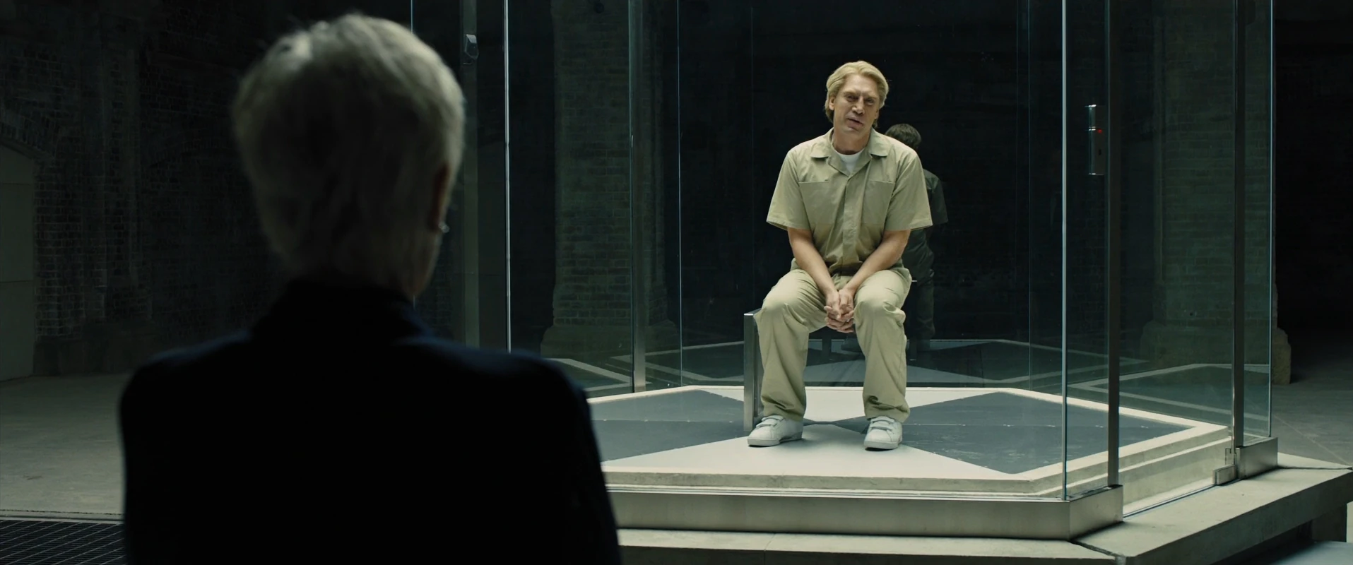 Image Skyfall M confronts Raoul Silva.jpg James Bond Wiki FANDOM powered by Wikia