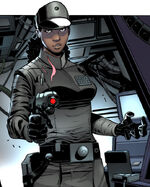 Sloane (Kanan)