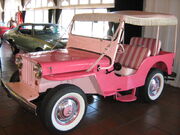 1965-Willys Jeep Gala Surrey pink