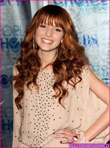 File:Bella-thorne.jpg