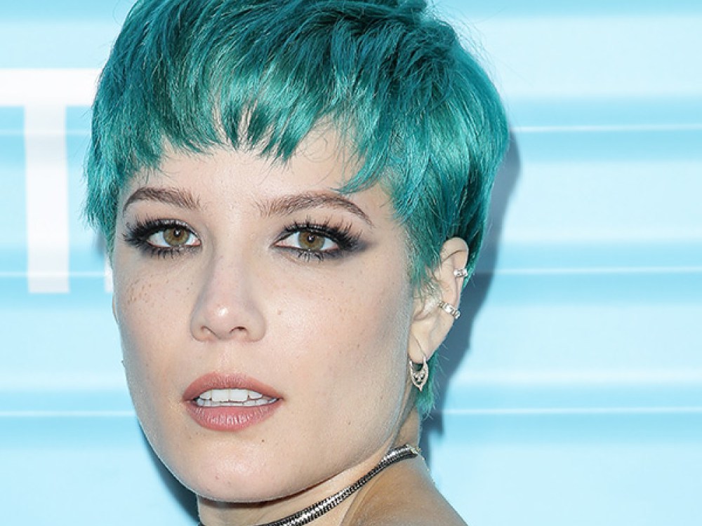 Halsey's Blue Hair: A Timeline of Her Ever-Changing Hairstyles - wide 5