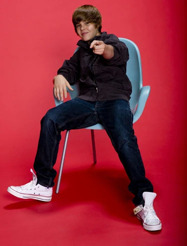 justin bieber red converse