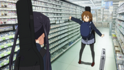 Yui and Azusa inside the hardware store