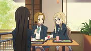 Mio, ritsu and mugi french fries