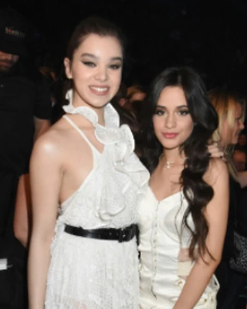 Hailee Steinfeld Camila Cabello Wiki Fandom