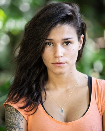 Inès Koh-Lanta L'Île des Héros.jpg