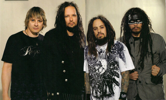 File:KornCurrentLineUp.jpg