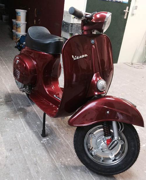 Vespa-v50-Lackierung-Candy-Deep-Red