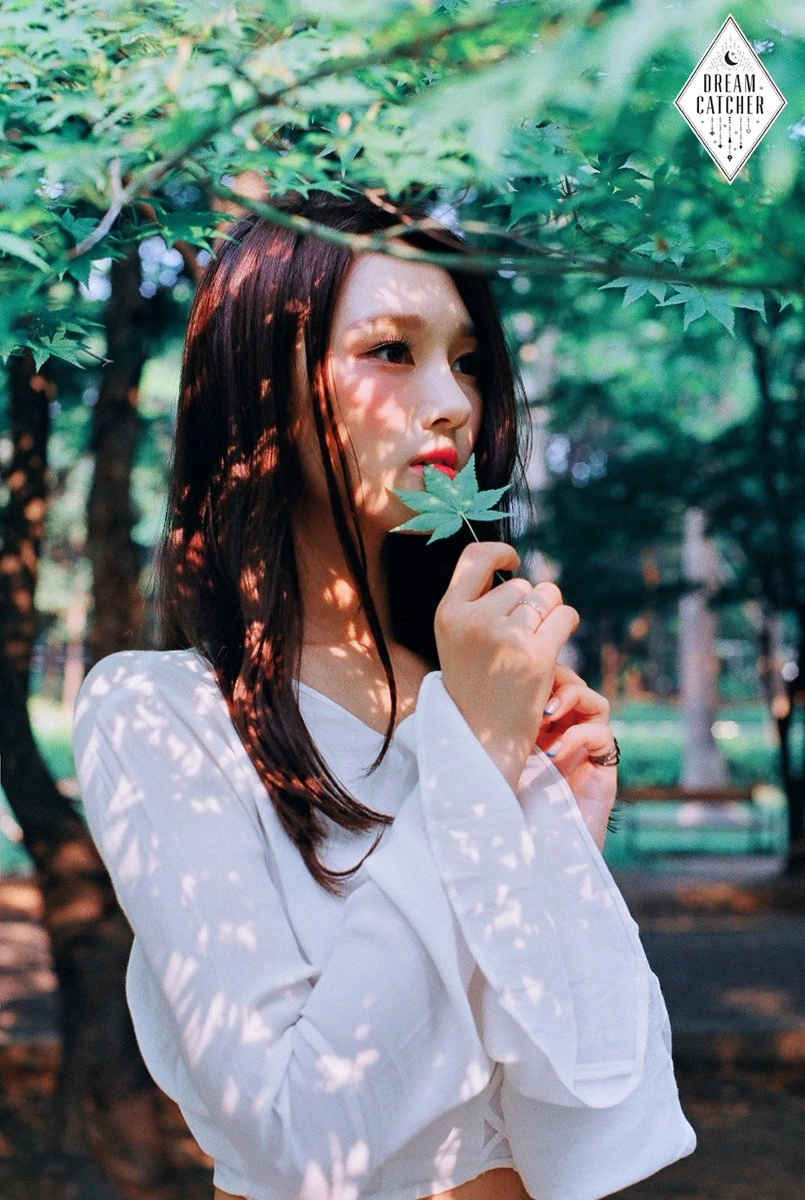 Image - Dreamcatcher Siyeon debut concept photo day ver 2.png | Kpop