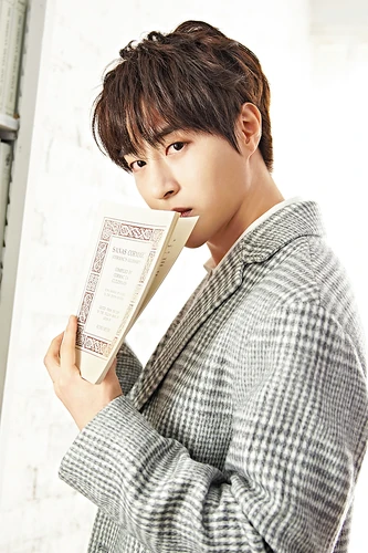 Minwoo (100%) | Kpop Wiki | Fandom