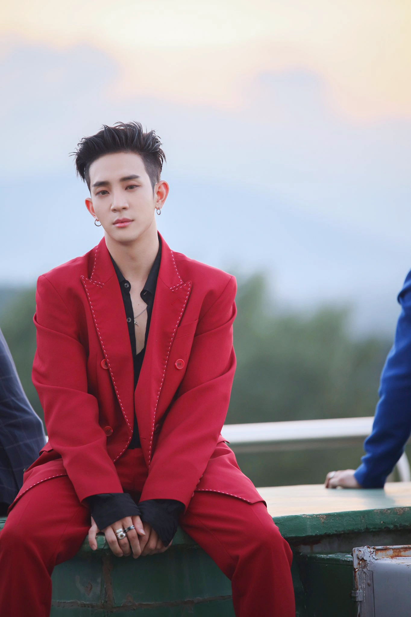 Doojun (The Rose) | Kpop Wiki | Fandom