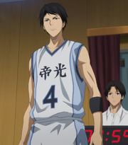 Nijimura hace su entrada