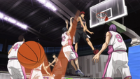 Kagami blocks Himuro shot