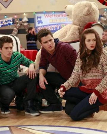 Merry Glitchmas Disney Xd S Lab Rats Wiki Fandom