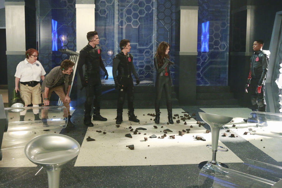 Under Siege Disney Xd S Lab Rats Wiki Fandom