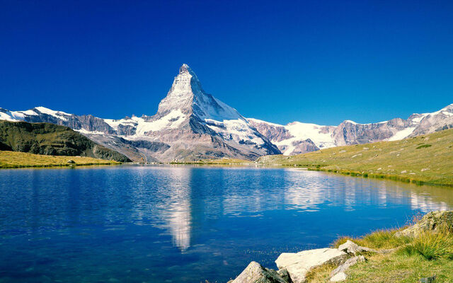 File:Lake-mountain-scenery-hd-24.jpeg