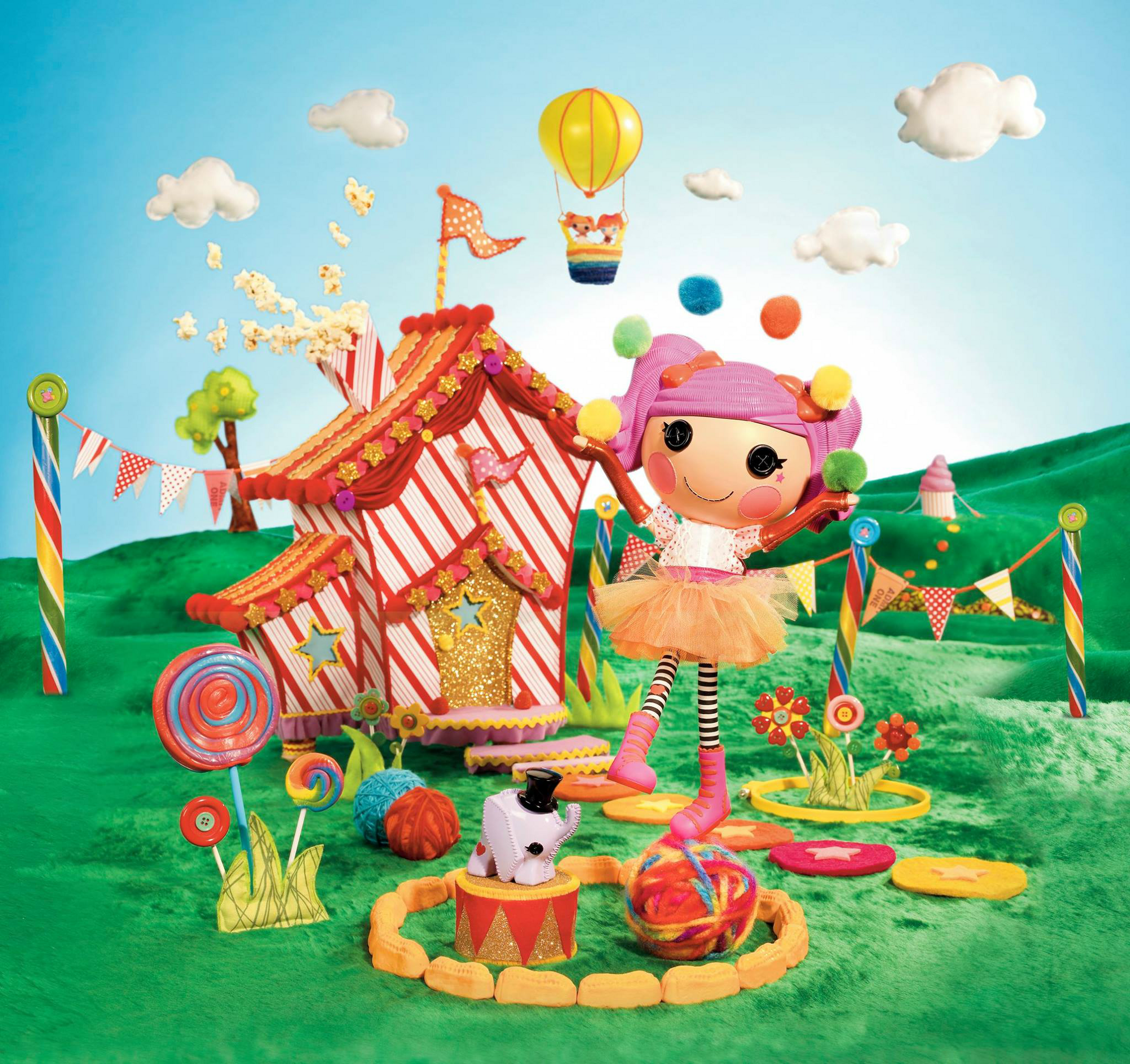 Добрые чудеса в стране. Lalaloopsy Шарлот. Lalaloopsy Смешинка. Добрые чудеса в стране Лалалупсия.