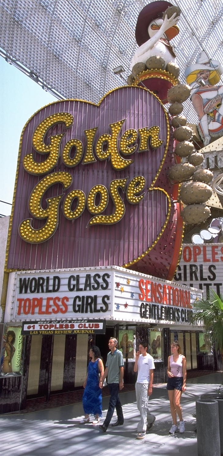 Golden Goose Sede Centrale
 miami
