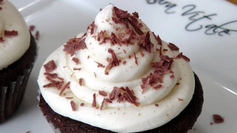 Buttercream Frosting Laura In The Kitchen Wiki Fandom