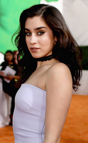 File:Rs 634x1024-160910174440-634.lauren-fifth-harmony.cm.91016.jpg