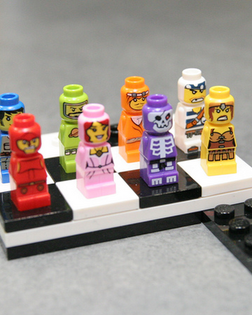 small lego figures
