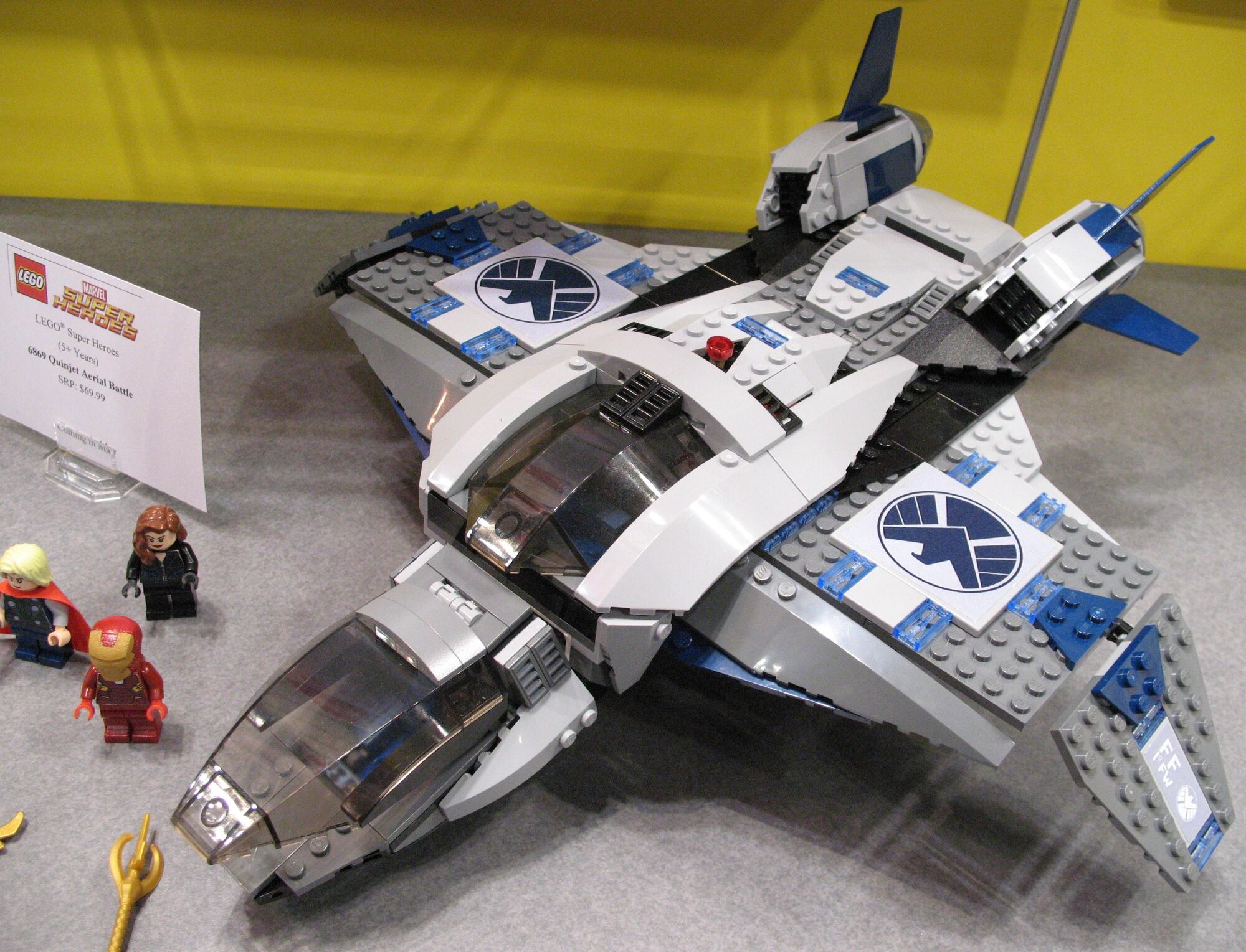 lego quin jet