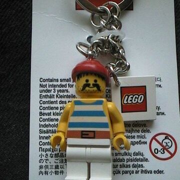 Kc43 Pirate Key Chain Brickipedia Fandom
