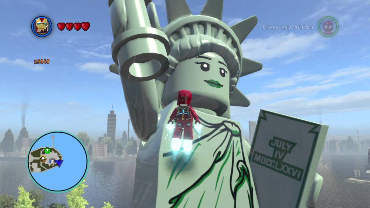 Игра статуя. Лего Бэтмен статуя свободы. LEGO Marvel Statue Liberty. Лего Марвел статуя свободы. LEGO статуя свободы Marvel.