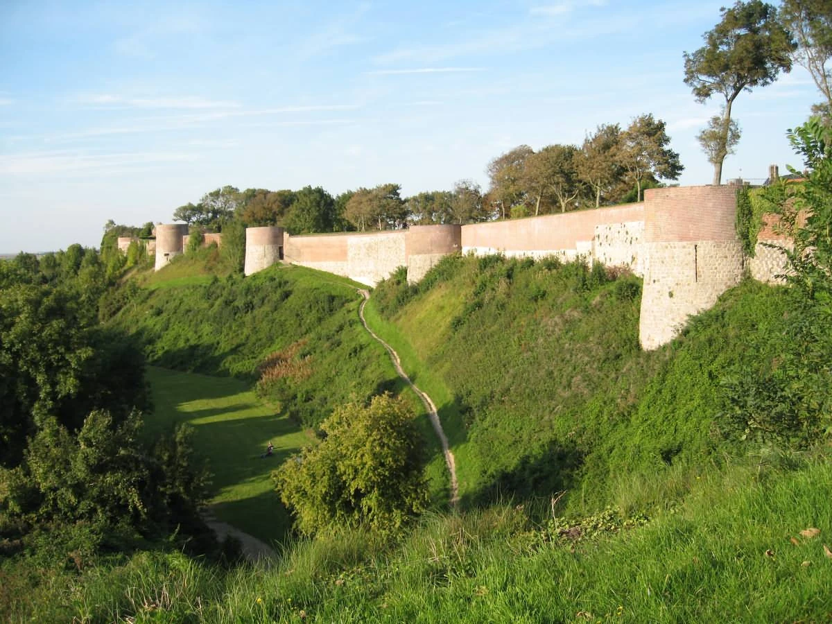 MontreuilsurMer Les Misérables Wiki FANDOM powered by Wikia