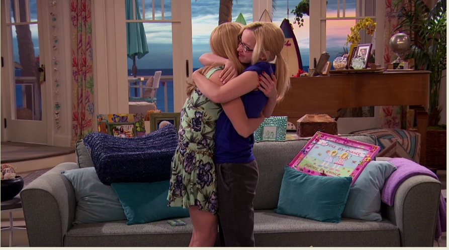 Image Liv And Maddie Huggingpng Liv And Maddie Wiki Fandom Powered By Wikia