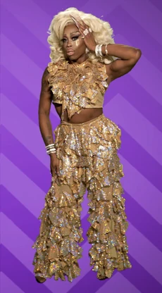 Monique Entrance Look
