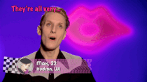 Max reacting to the other girls