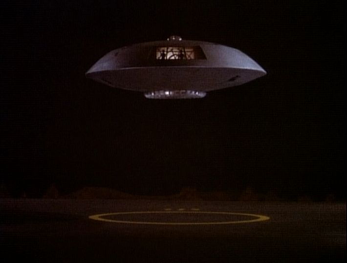 lost in space the ghost planet
