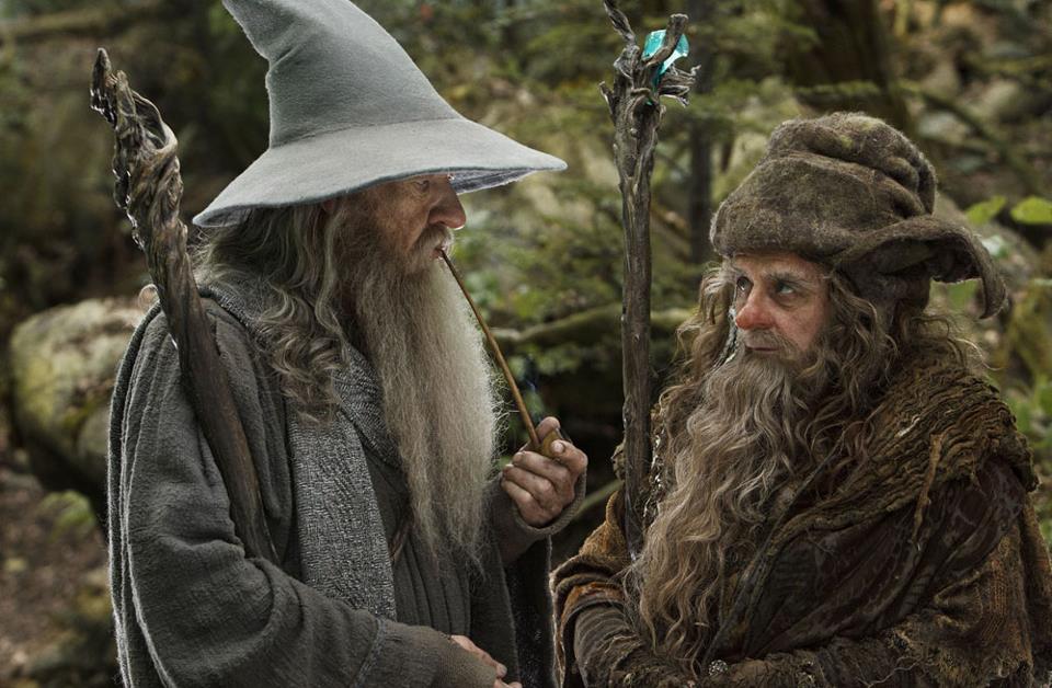 THE LORD OF THE RINGS GANDALF FELLOWSHIP LIGHTUP STAFF