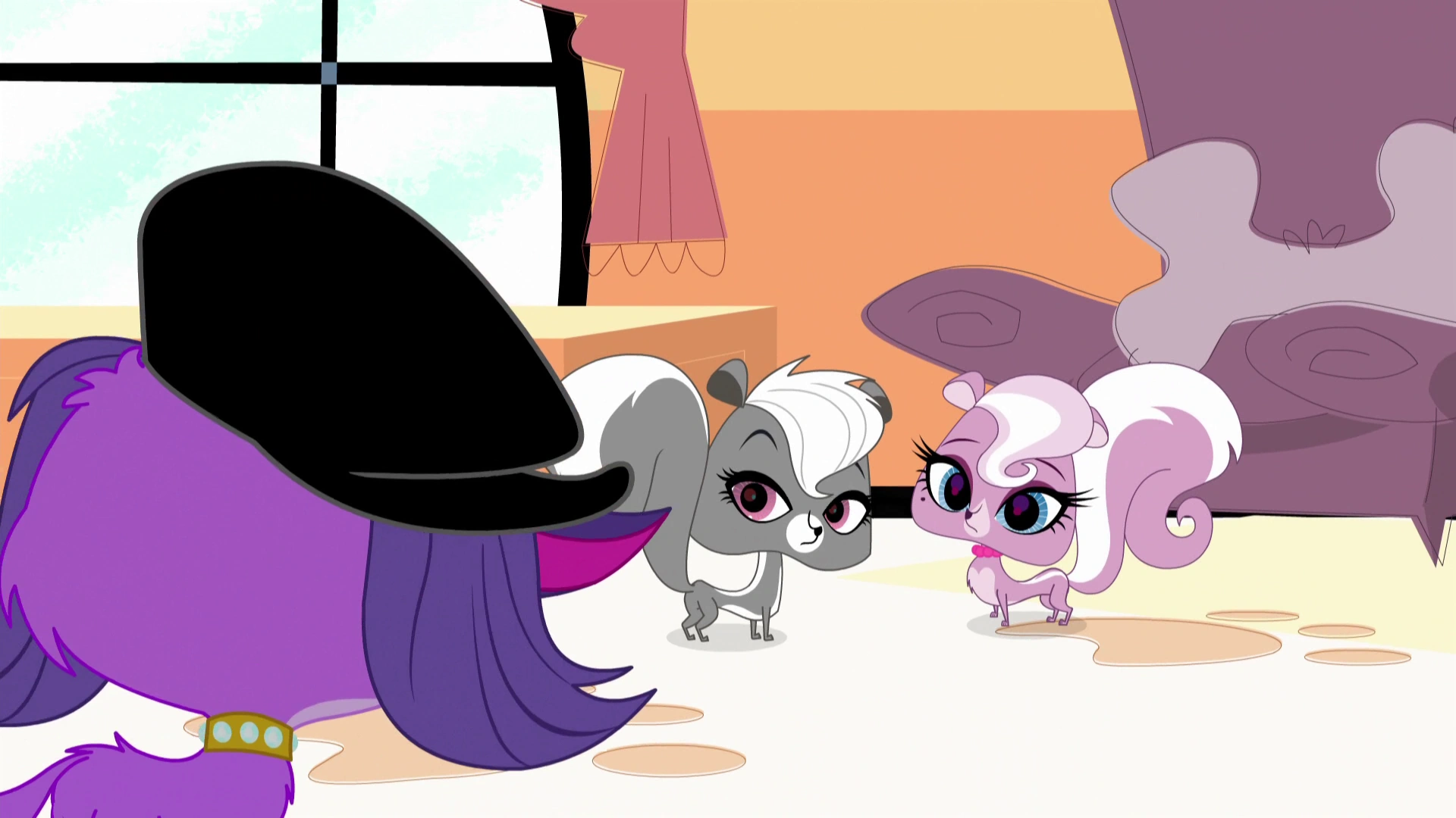 Image Pepper and Mitzi looking at Zoe.png Littlest Pet Shop (2012