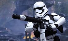 Star-wars-first-order-heavy-gunner-stromtropper-sixth-scale-hot-toys-feature-902535-740x448