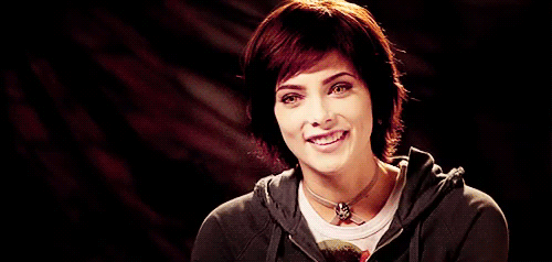 Alice Lovie Gif2