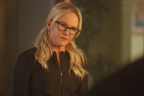Resumo: O que é preciso saber, ou lembrar, para assistir a 4ª temporada de Lucifer - 9 Resultado de imagem para linda martin lucifer