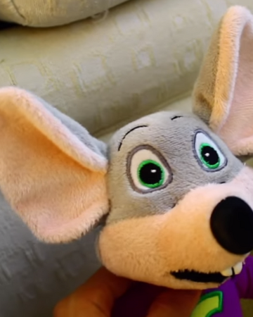 chuck e cheese plush