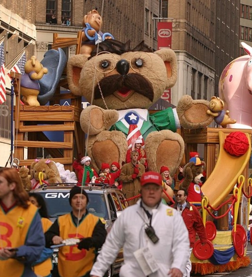 macy's christmas bear