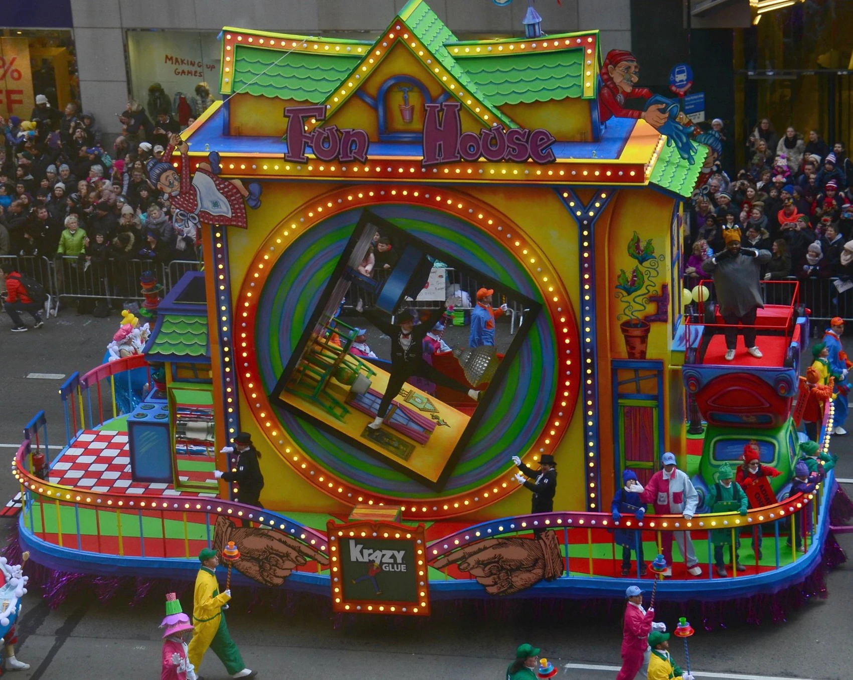 Krazy Glue | Macy's Thanksgiving Day Parade Wiki | Fandom