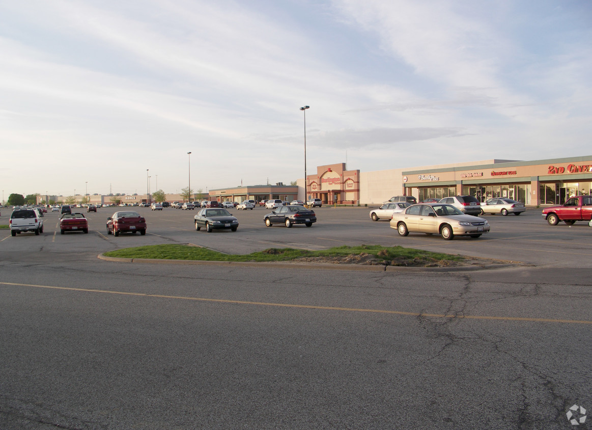 Willow Knolls Court Malls And Retail Wiki Fandom