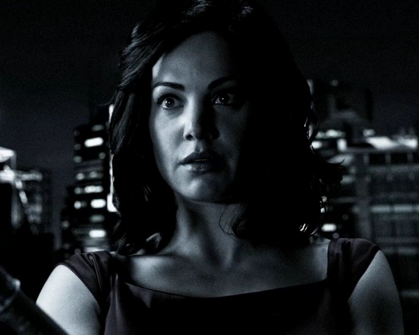 File:Lois Lane Smallville Earth-2 002.png