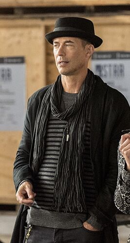 Harrison Wells (Arrow: Earth-19) | DC Database | FANDOM ...