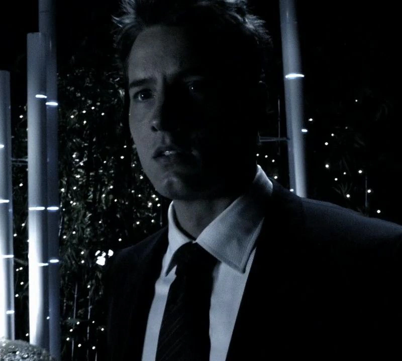 Oliver Queen (Smallville Earth-2)  DC Database  FANDOM 