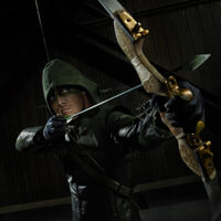 Arrow Tv Series Episode Pilot Dc Database Fandom
