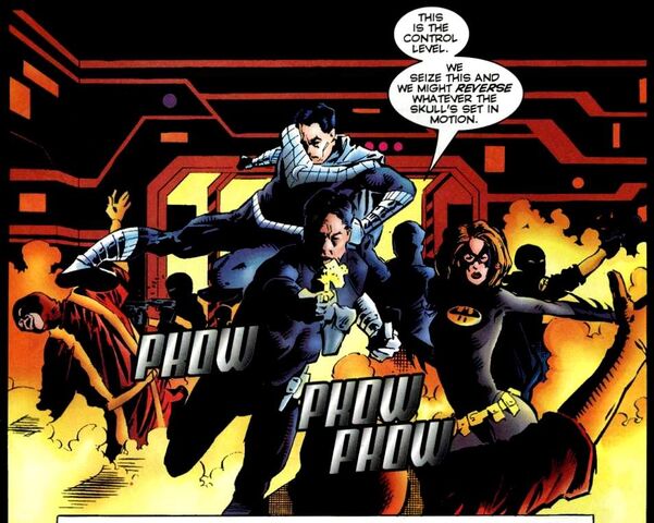 File:Bruce Wayne Amalgam Universe 004.jpg